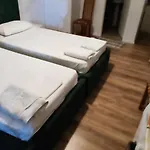 Rina Appartement Sarandë