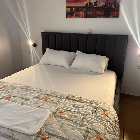 Rina * Sarandë